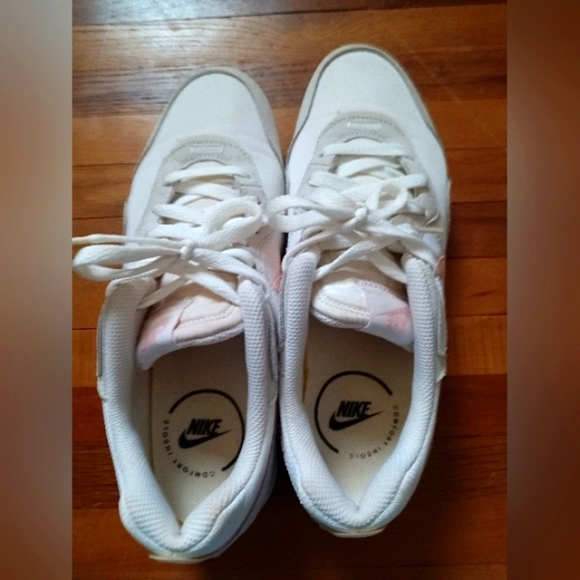 Nike Sportswear Running Shoes White & Gray w/ Peach Swoosh Women's Size 10med - Picture 3 of 9